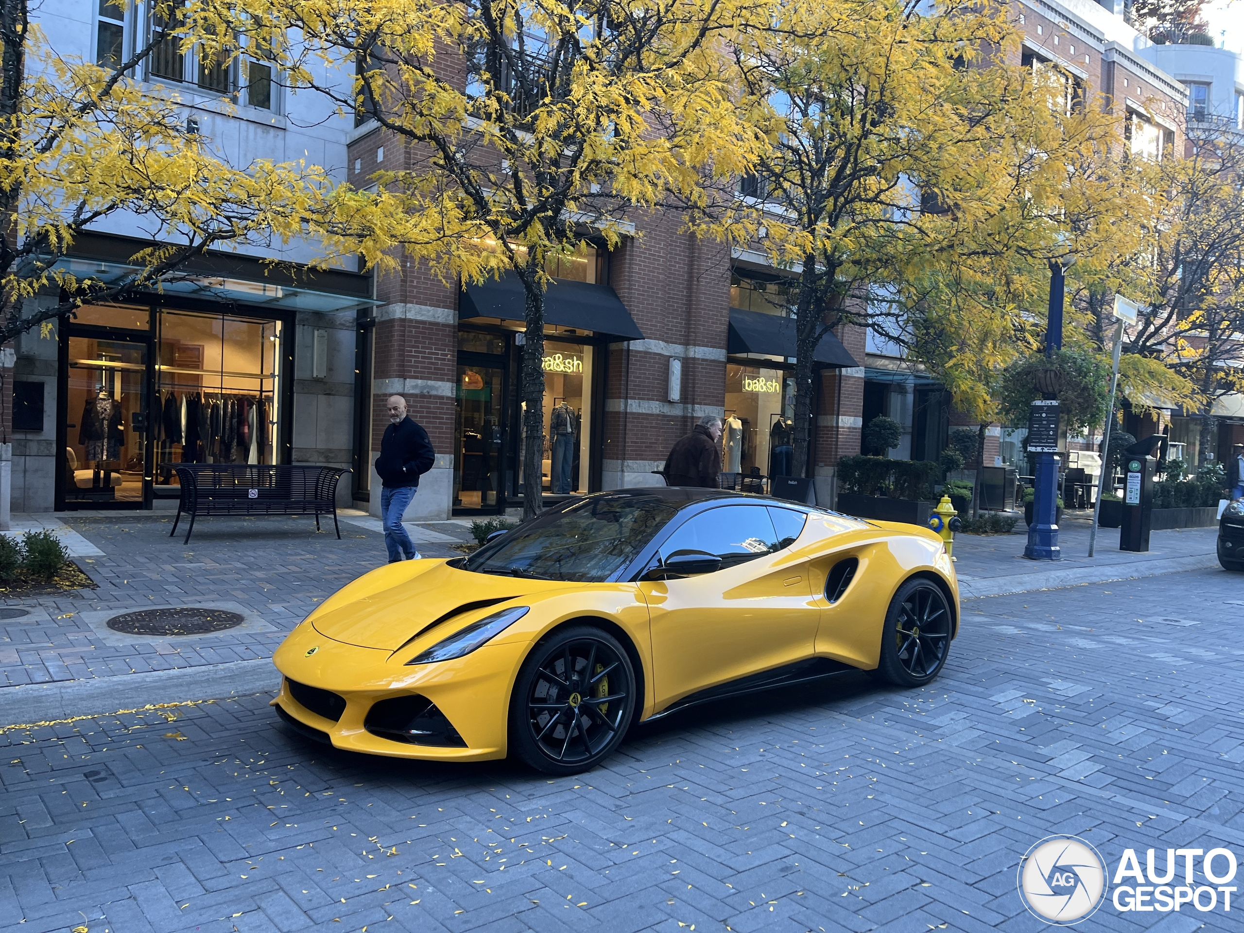 Lotus Emira
