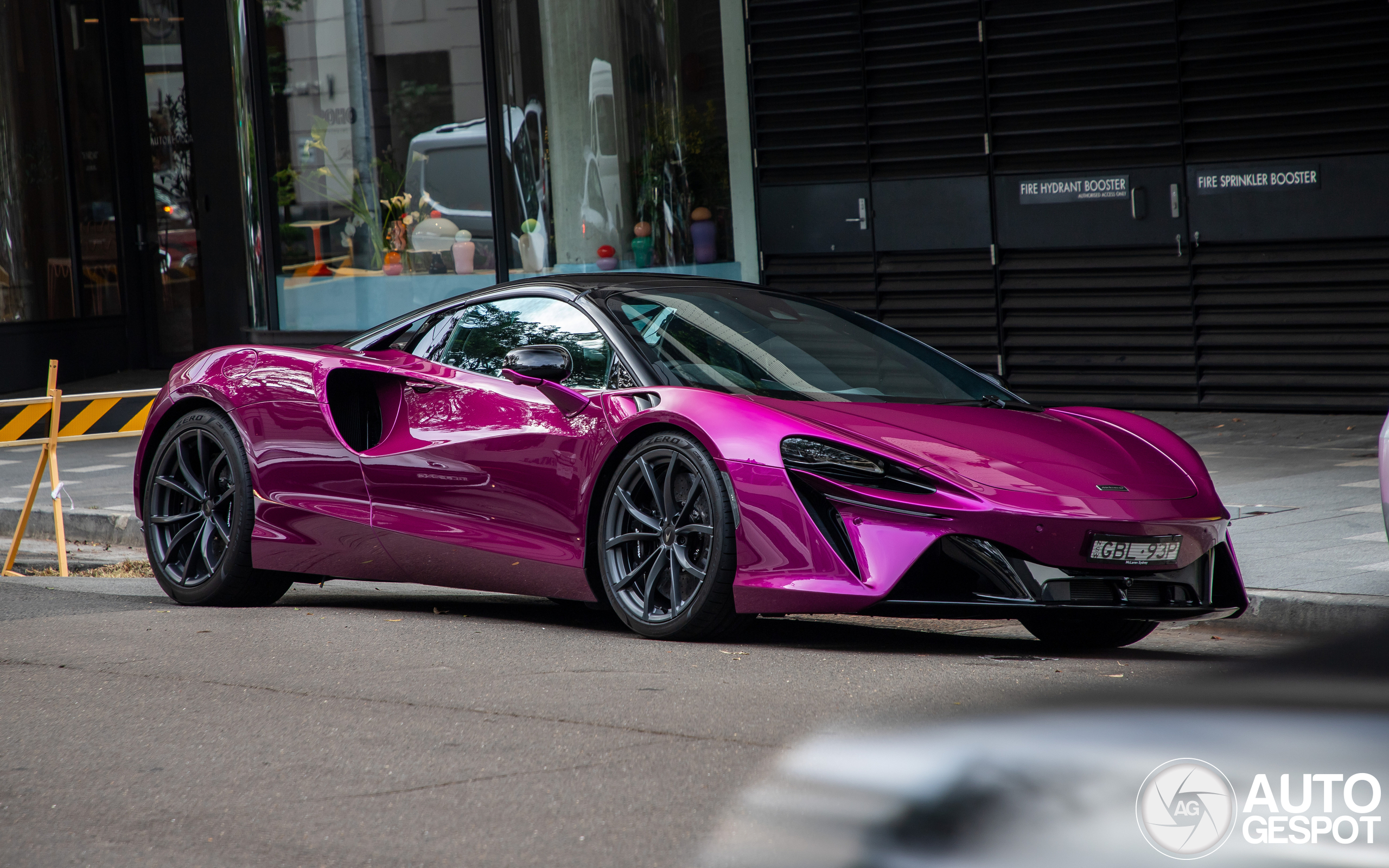McLaren Artura Spider