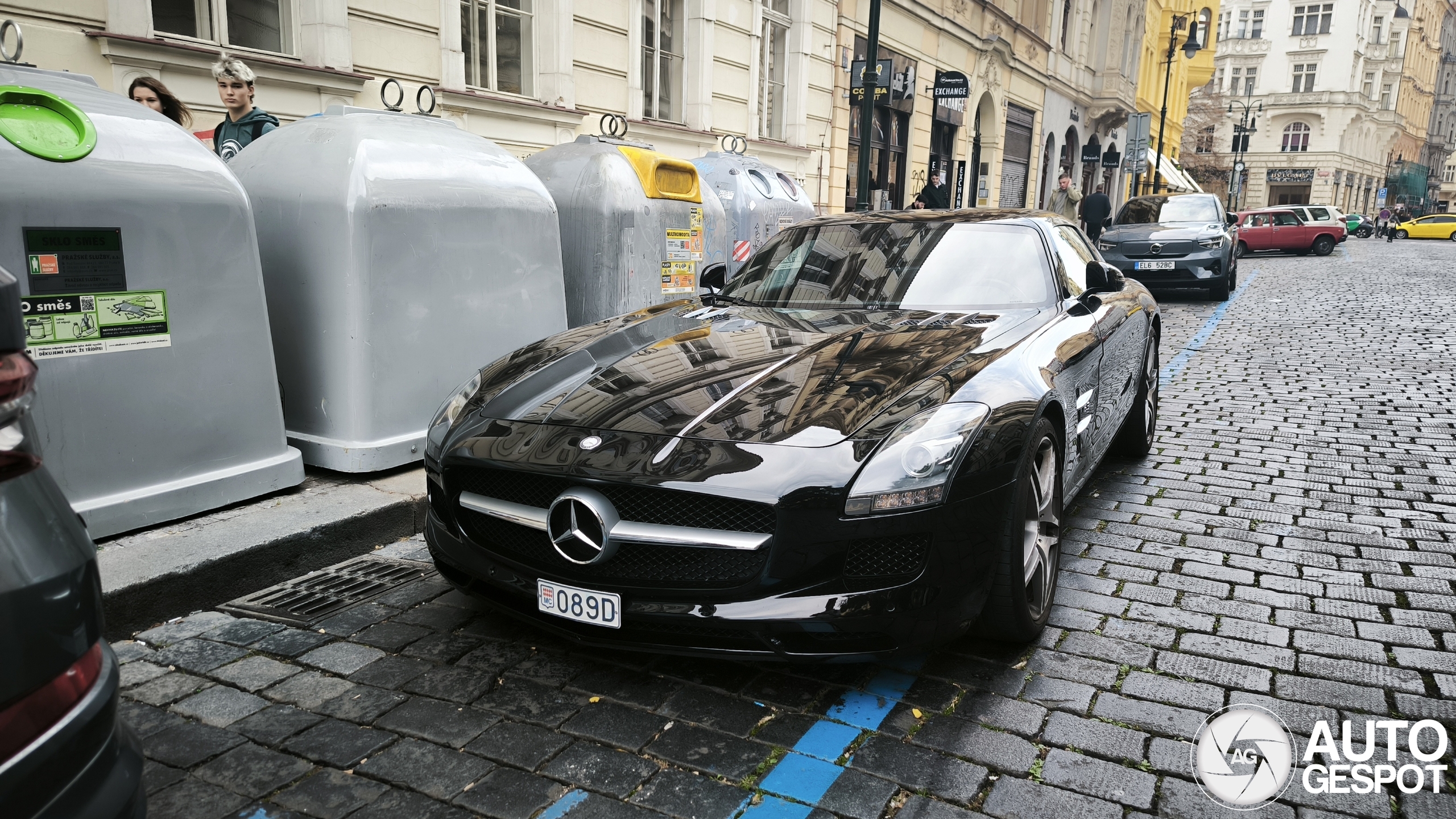 Mercedes-Benz SLS AMG