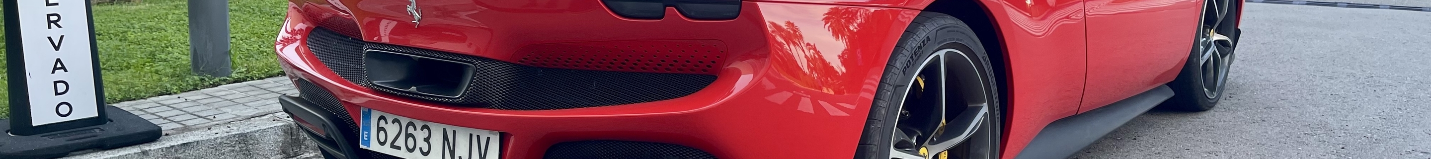 Ferrari 296 GTS