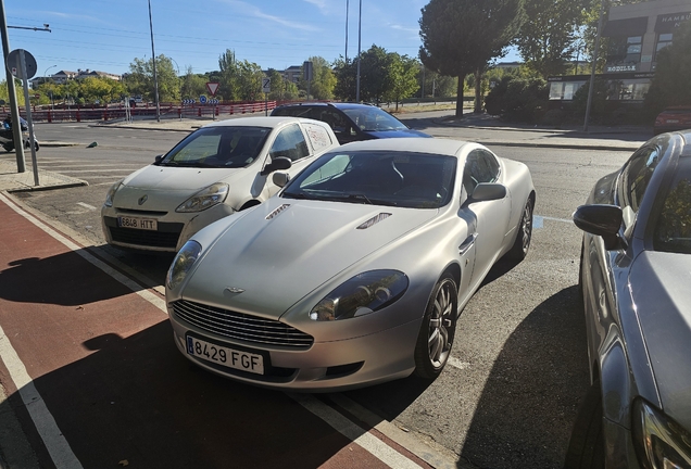 Aston Martin DB9