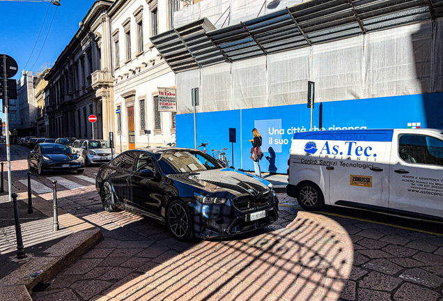 BMW M5 G90