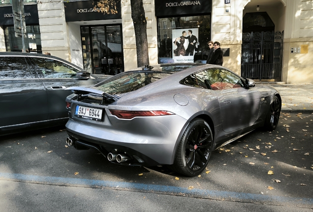 Jaguar F-TYPE P450 Coupé 2020