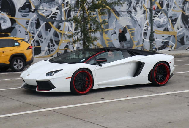 Lamborghini Aventador LP700-4 Roadster Pirelli Edition