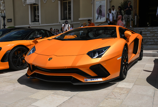 Lamborghini Aventador S LP740-4