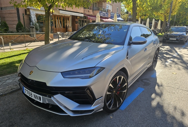Lamborghini Urus S