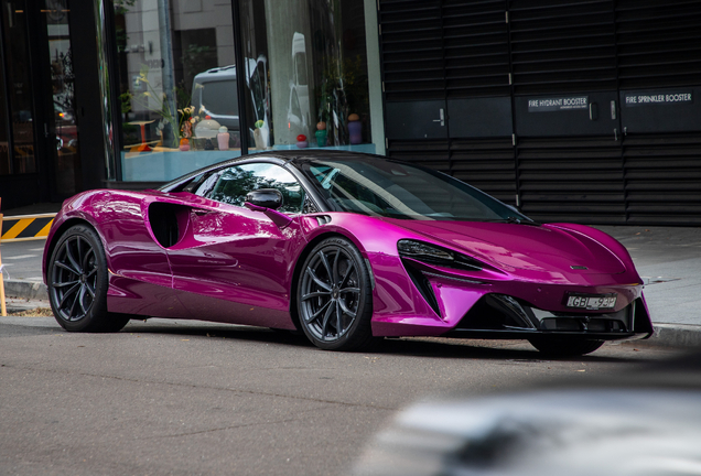 McLaren Artura Spider