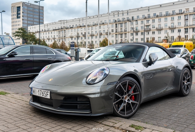 Porsche 992 Carrera 4S Cabriolet MkII