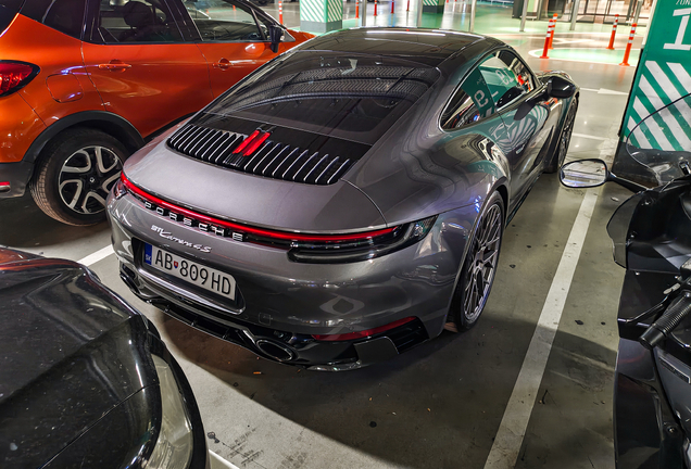 Porsche 992 Carrera 4S MkI
