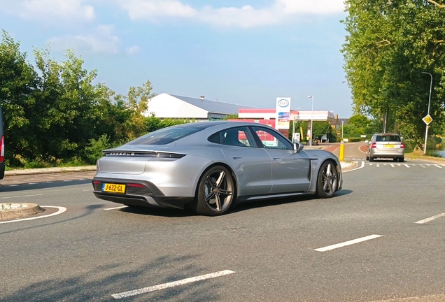 Porsche Taycan Turbo MkI