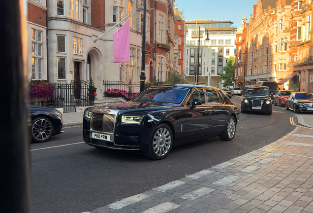Rolls-Royce Phantom VIII EWB