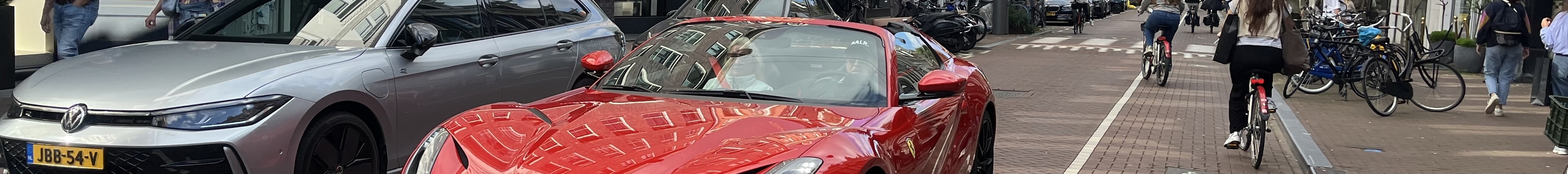 Ferrari 812 GTS