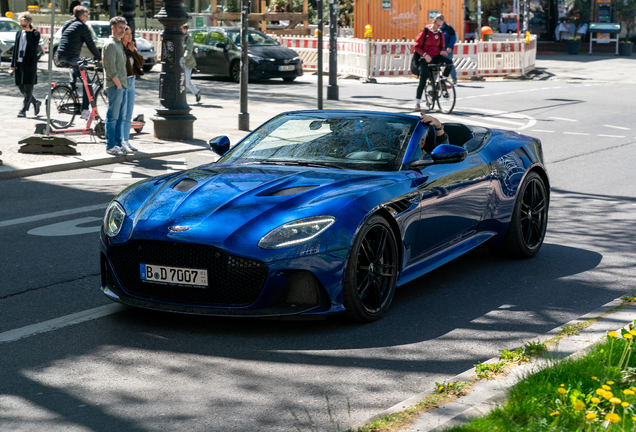 Aston Martin DBS Superleggera Volante