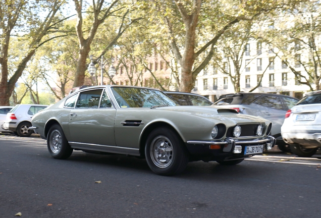Aston Martin DBS V8 1969 - 1972