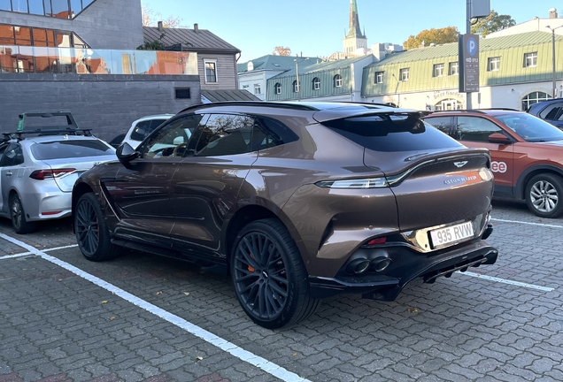 Aston Martin DBX707
