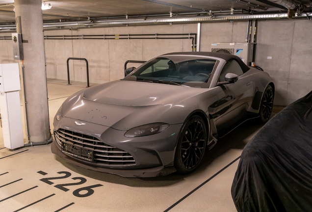 Aston Martin V12 Vantage Roadster 2023