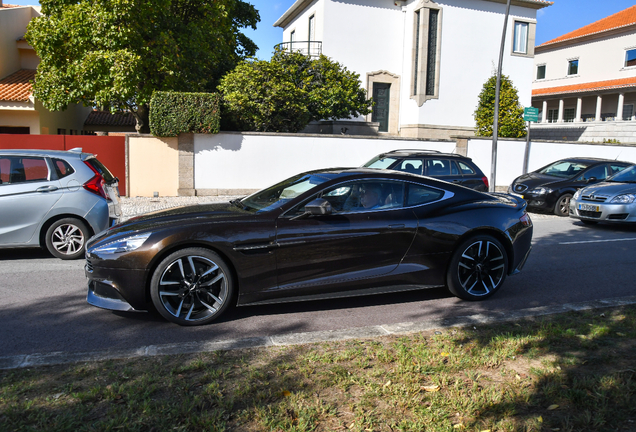 Aston Martin Vanquish 2013