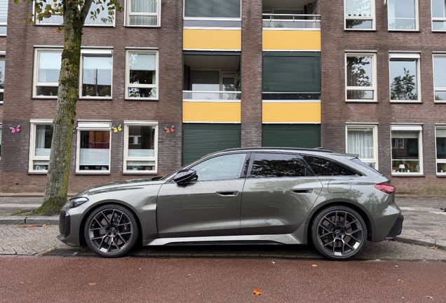 Audi RS5 Avant B10