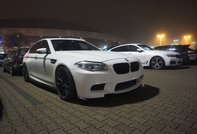 BMW M5 F10 2011