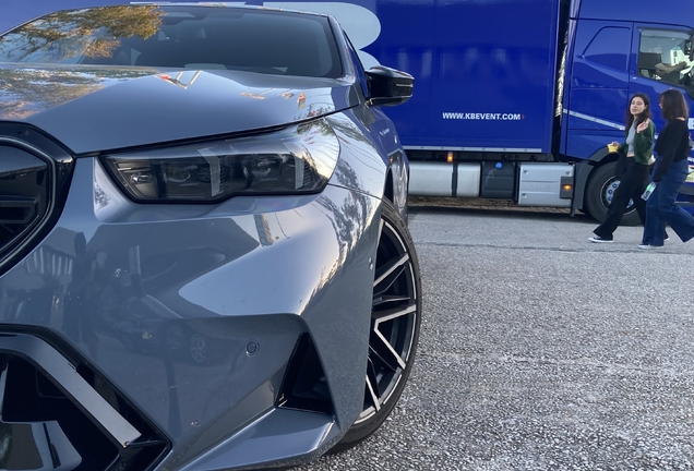 BMW M5 G90