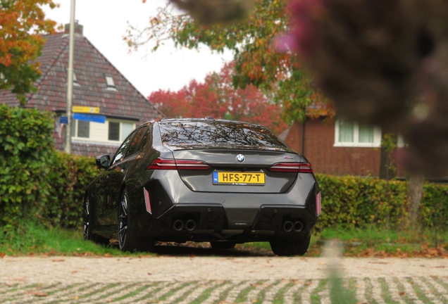 BMW M5 G90
