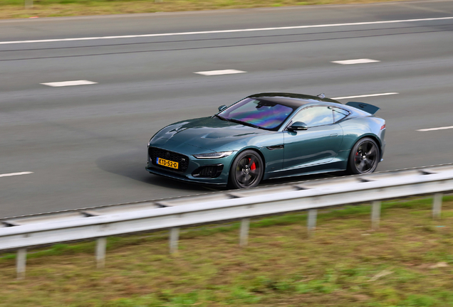 Jaguar F-TYPE R75 Coupé
