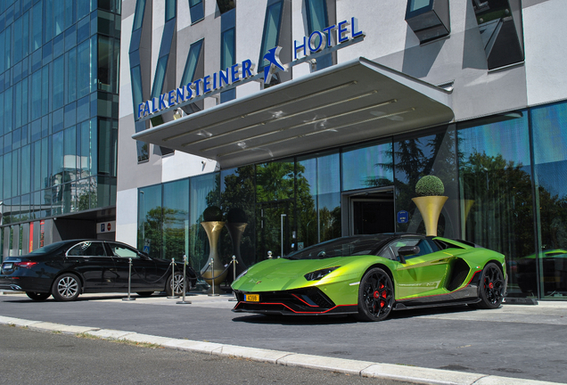 Lamborghini Aventador LP780-4 Ultimae Roadster