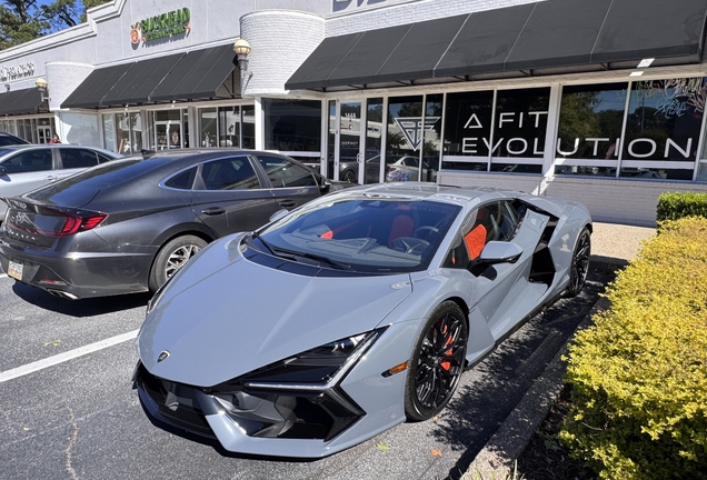 Lamborghini Revuelto