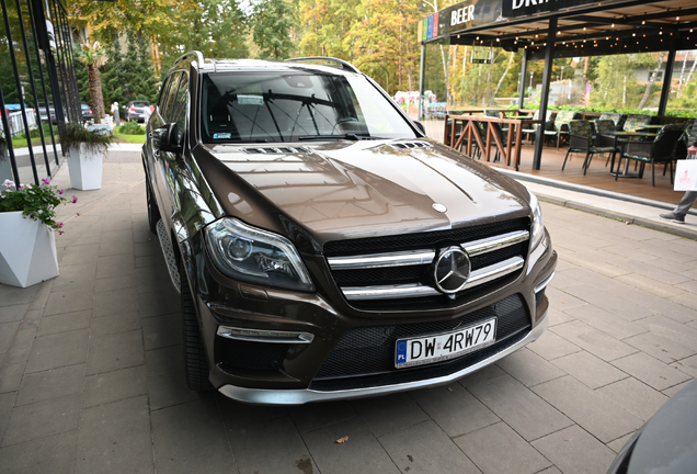 Mercedes-Benz GL 63 AMG X166