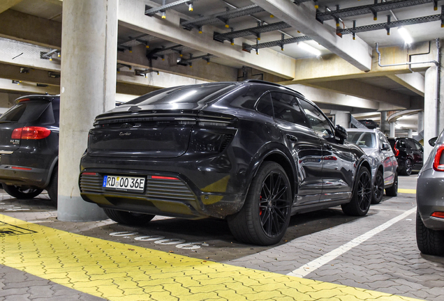 Porsche Macan EV Turbo