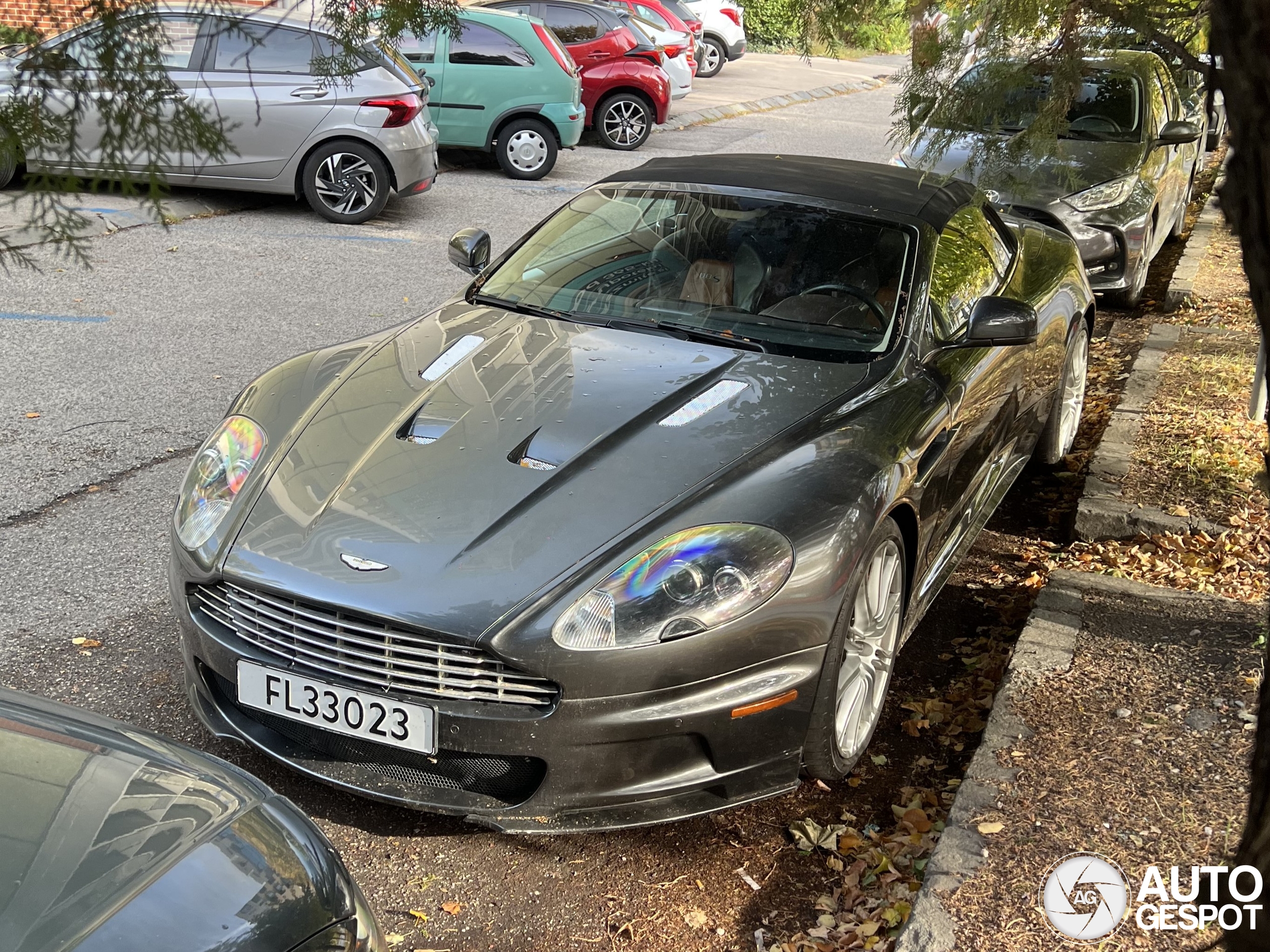 Aston Martin DBS Volante