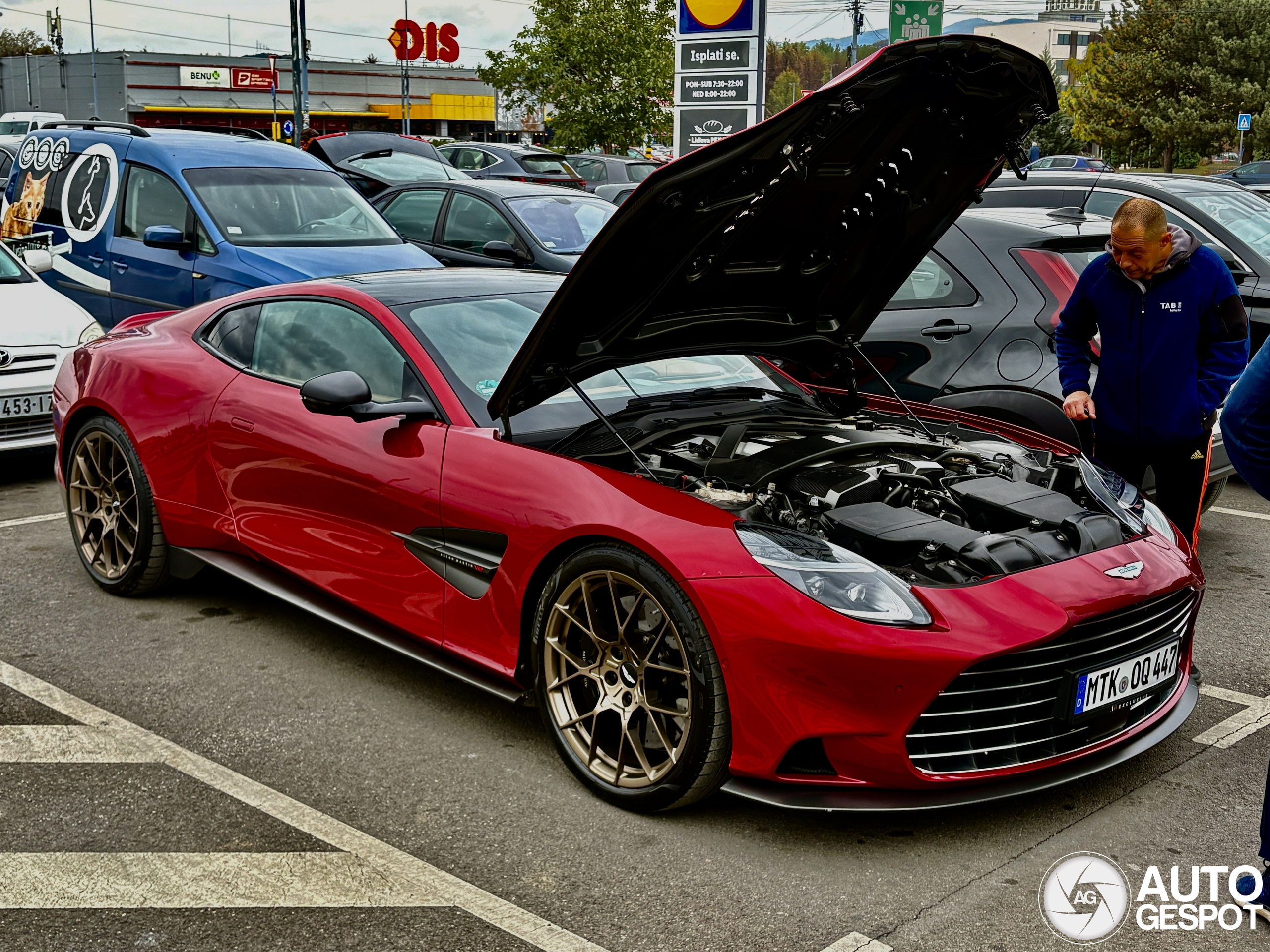 Aston Martin Vanquish 2025