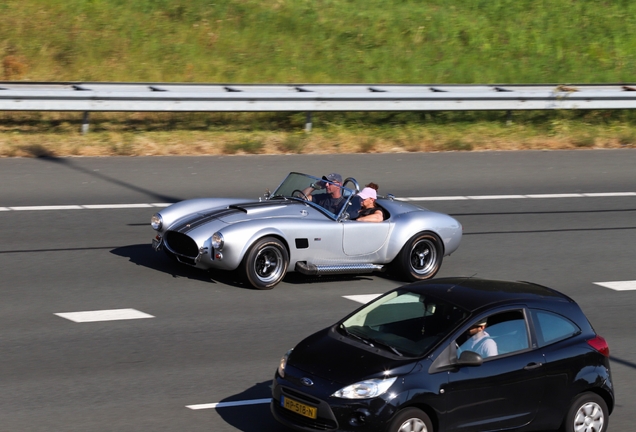 AC Cobra 427