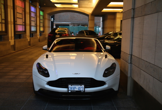 Aston Martin DB11 V8 Volante