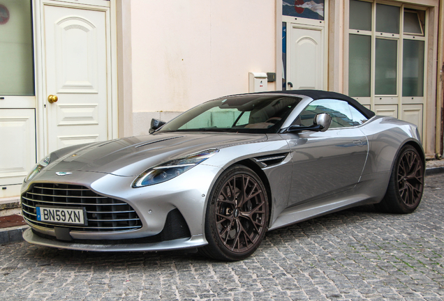 Aston Martin DB12 Volante
