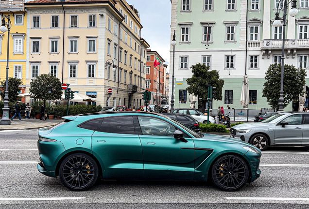 Aston Martin DBX