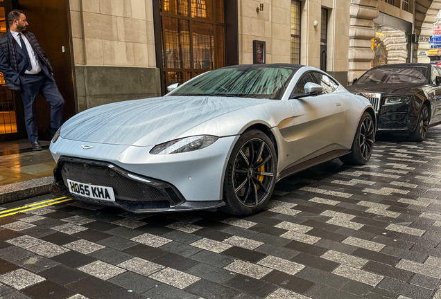 Aston Martin V8 Vantage 2018