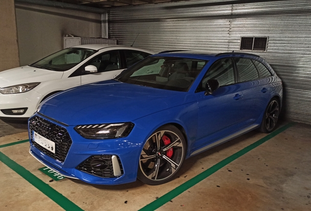 Audi RS4 Avant B9