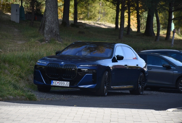BMW M760e xDrive