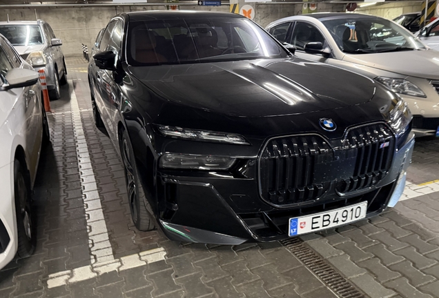 BMW M760e xDrive