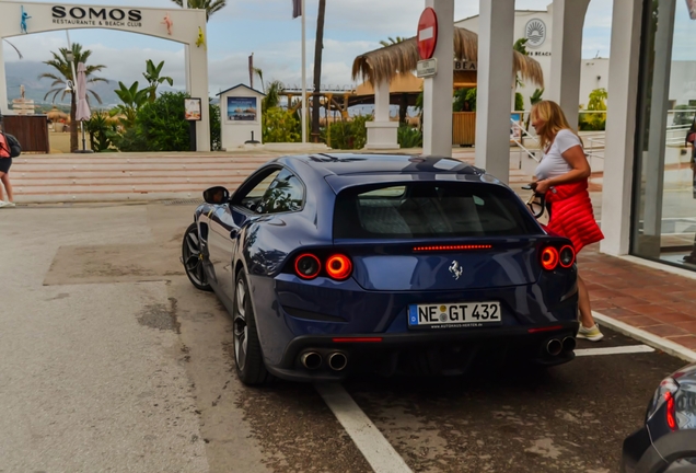 Ferrari GTC4Lusso T