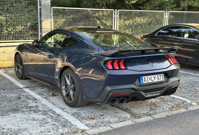 Ford Mustang Dark Horse 2024