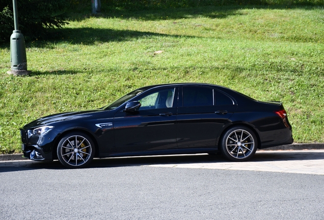 Mercedes-AMG E 63 S W213 2021
