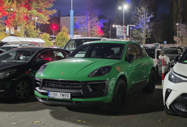 Porsche 95B Macan GTS MkIII