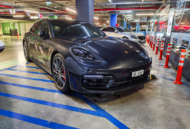 Porsche 971 Panamera Turbo Sport Turismo