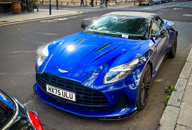 Aston Martin DB12 Volante