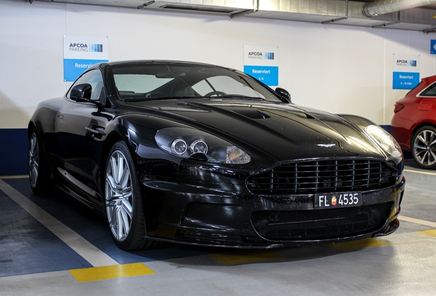 Aston Martin DBS Carbon Black Edition