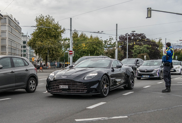 Aston Martin Vanquish 2025