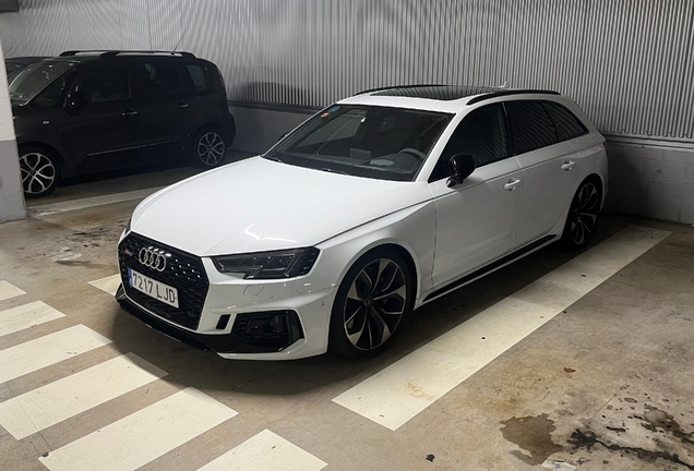 Audi RS4 Avant B9