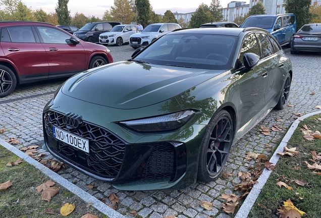 Audi RS5 Avant B10